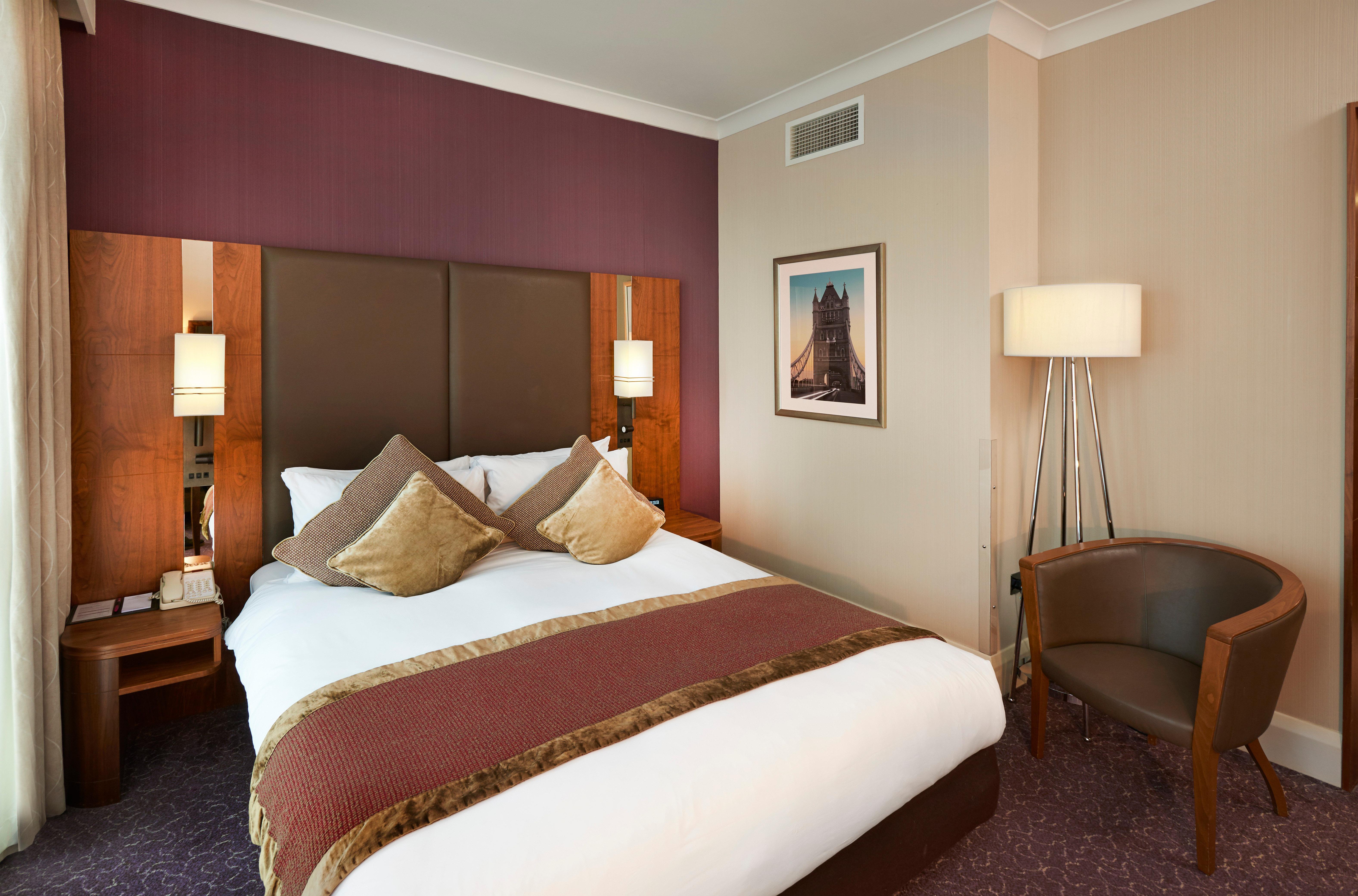 Crowne Plaza London Ealing By Ihg Hotel Bagian luar foto