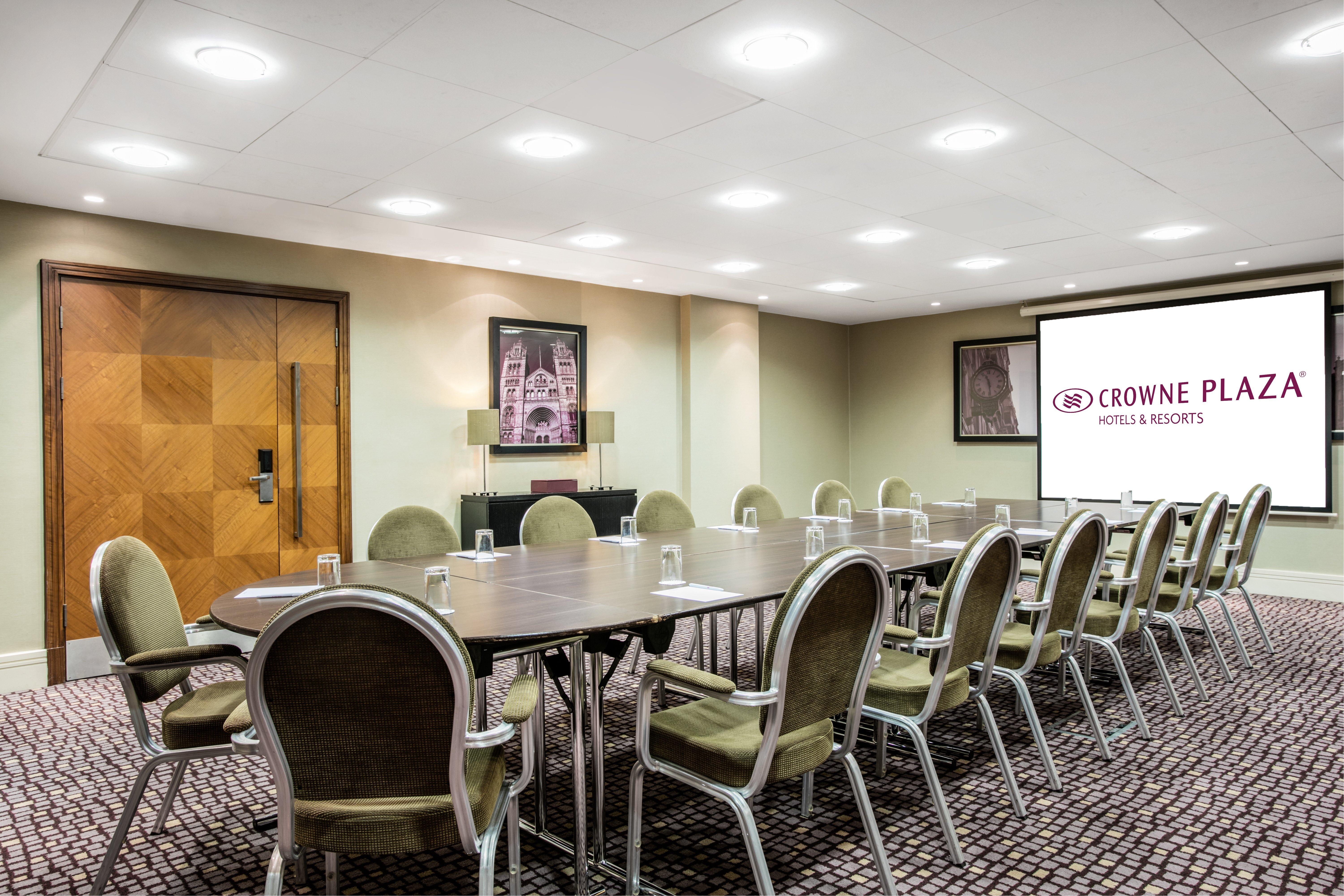Crowne Plaza London Ealing By Ihg Hotel Bagian luar foto