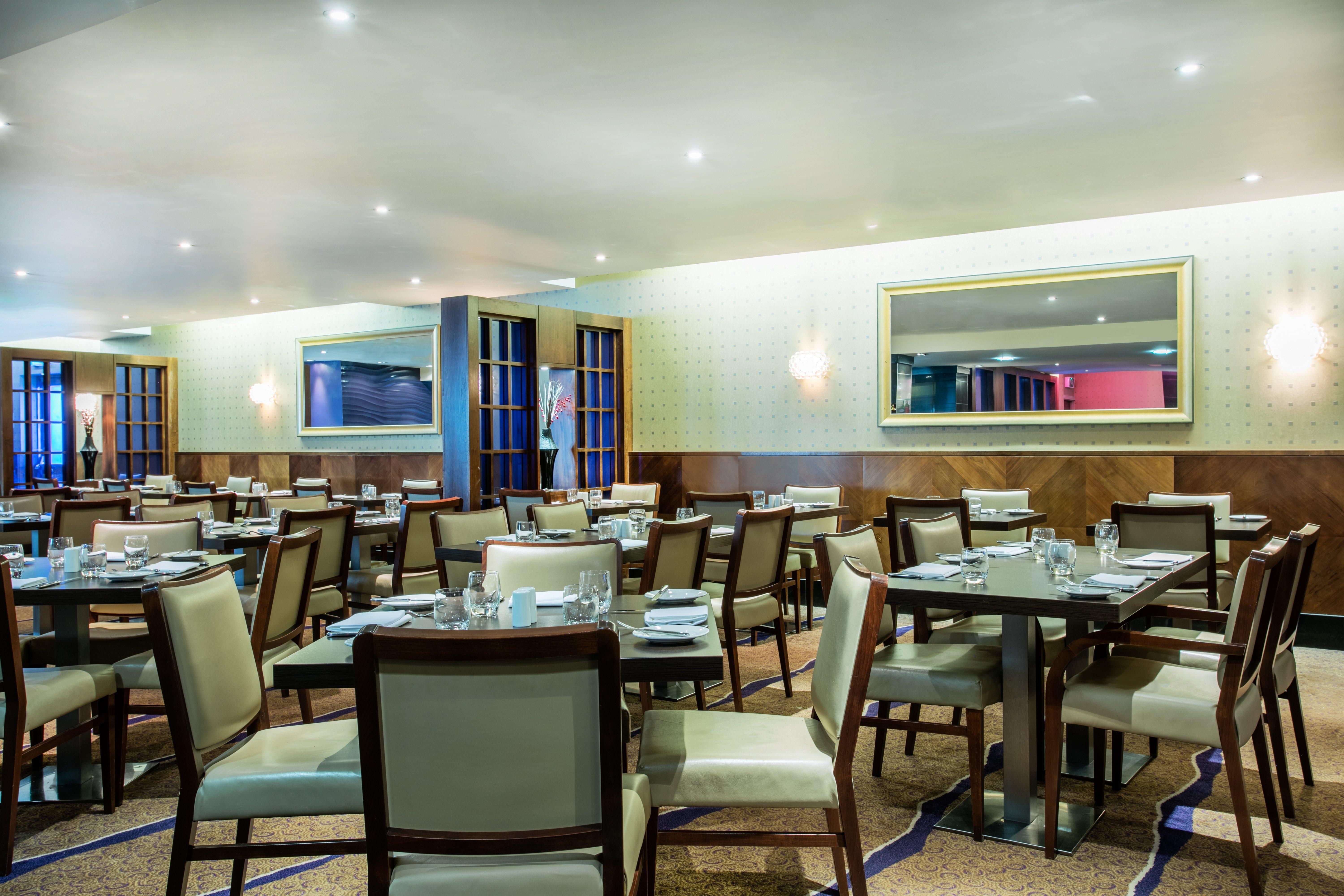 Crowne Plaza London Ealing By Ihg Hotel Bagian luar foto
