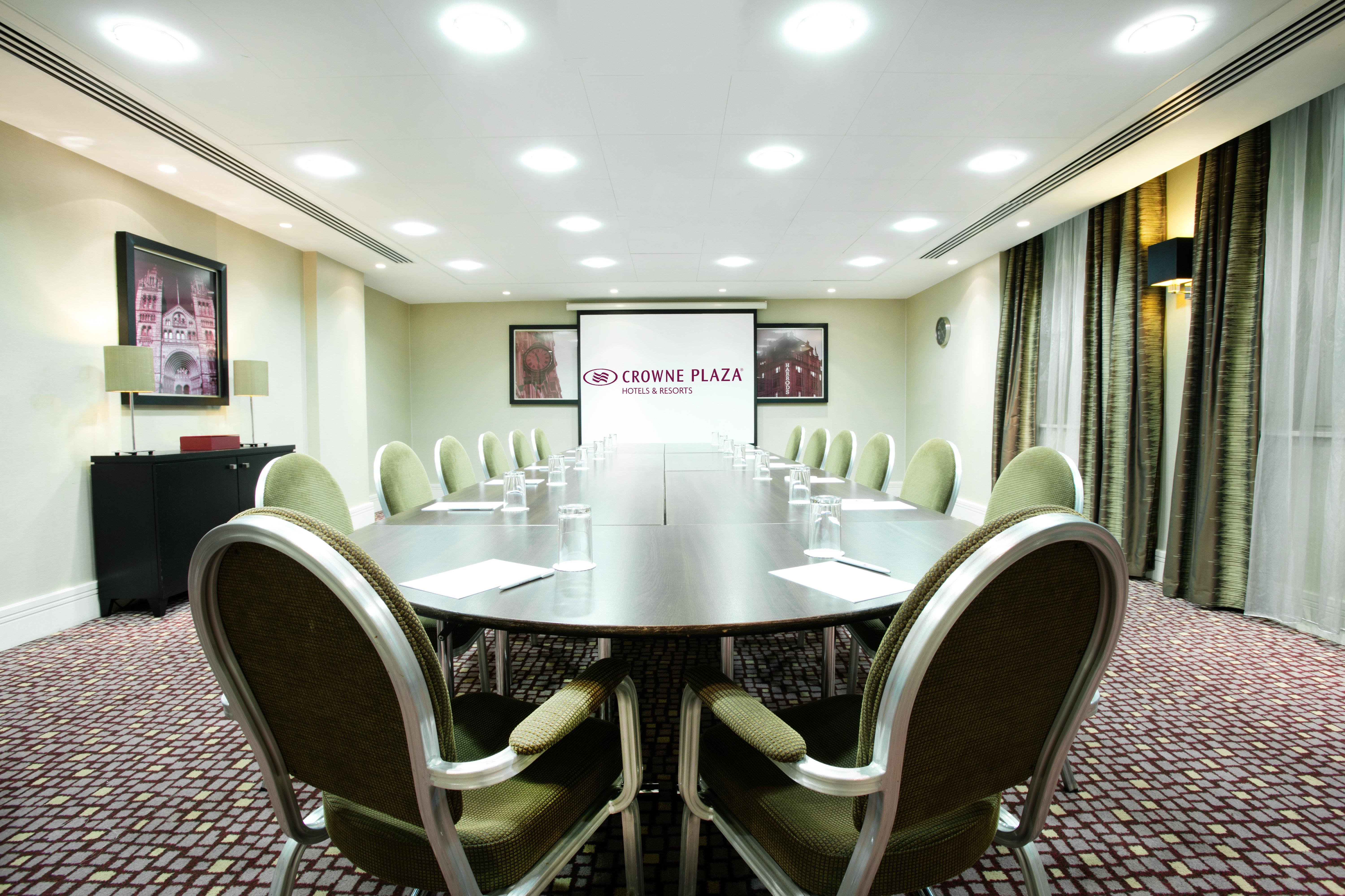 Crowne Plaza London Ealing By Ihg Hotel Bagian luar foto