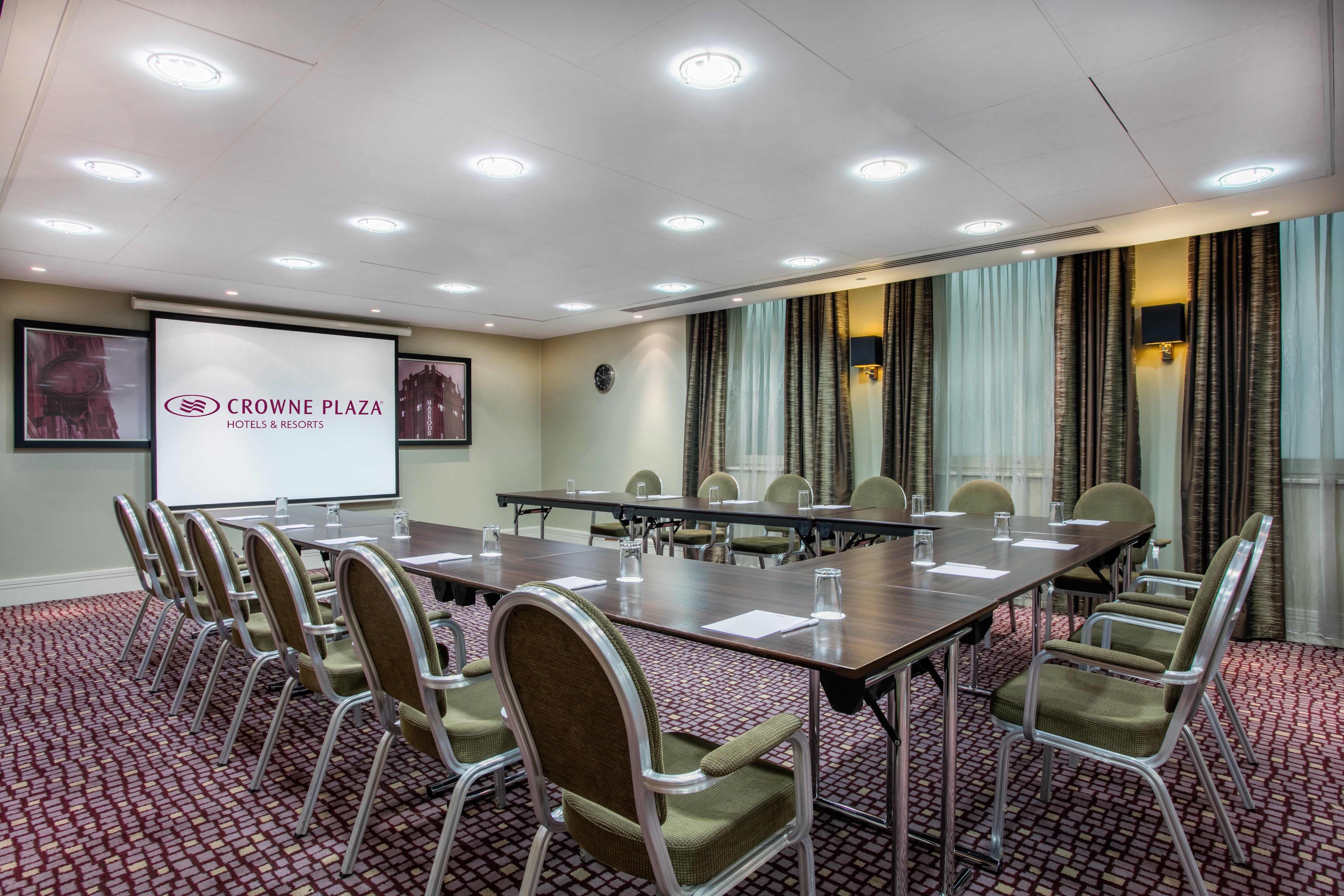 Crowne Plaza London Ealing By Ihg Hotel Bagian luar foto