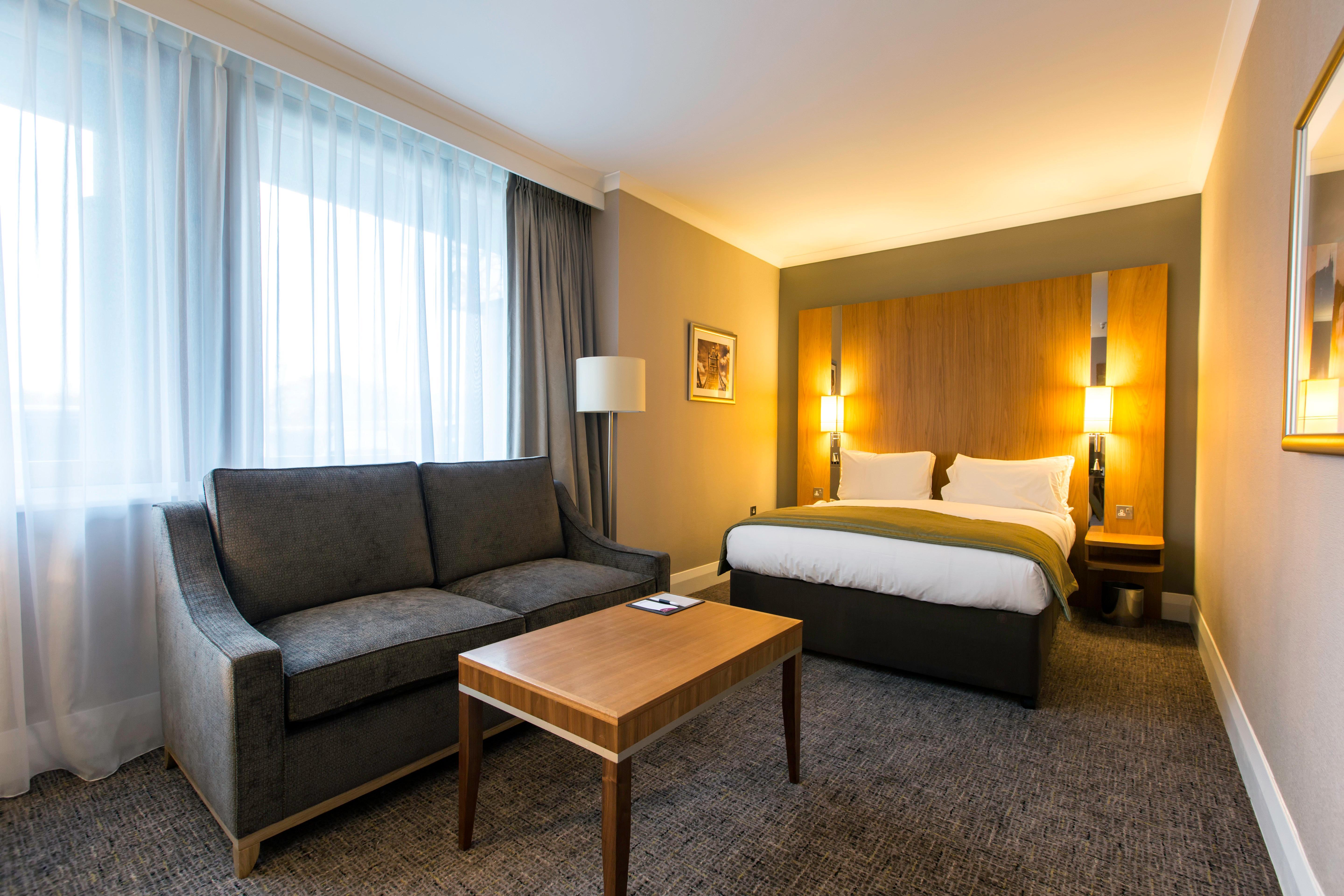 Crowne Plaza London Ealing By Ihg Hotel Bagian luar foto