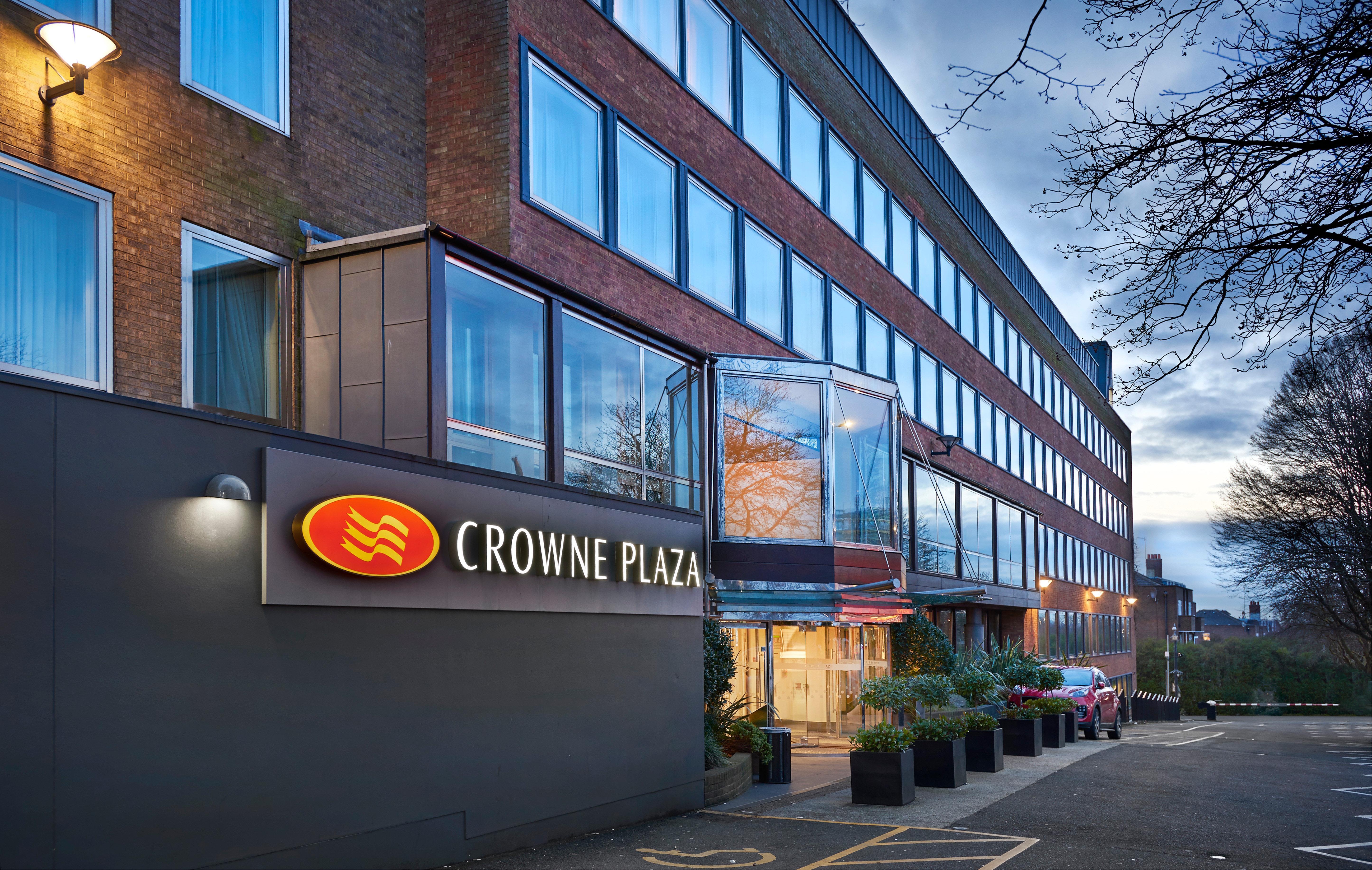 Crowne Plaza London Ealing By Ihg Hotel Bagian luar foto