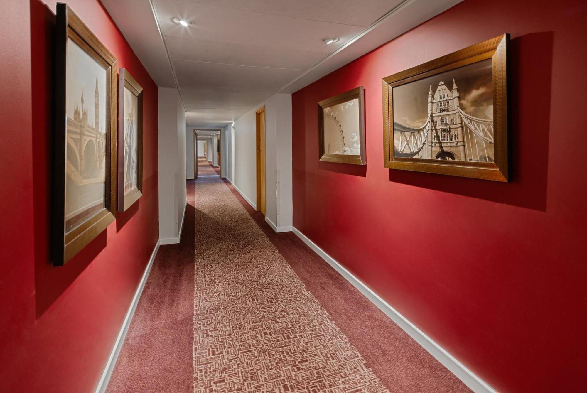 Crowne Plaza London Ealing By Ihg Hotel Bagian luar foto