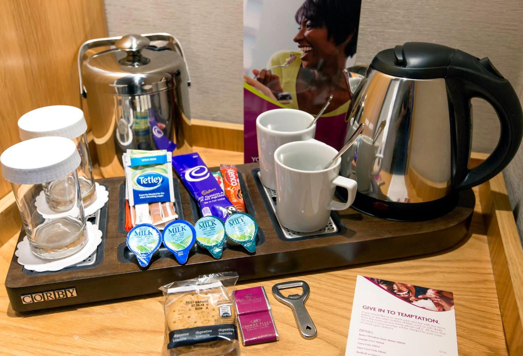 Crowne Plaza London Ealing By Ihg Hotel Bagian luar foto